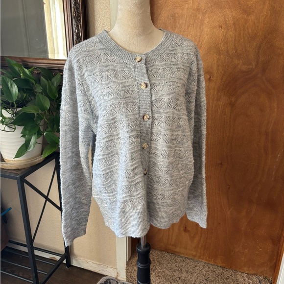 Grey button up sweater 
Women’s size XL - Picture 2 of 14